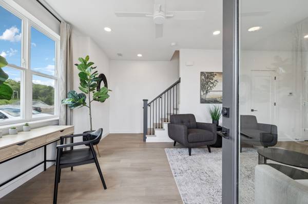 1015 W Trinity Ln #4, Nashville, TN 37218