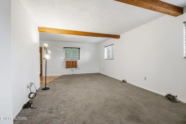 353 E Wolf Valley Rd, Heiskell, TN 37754