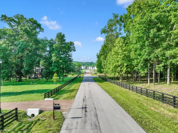 3119 Chase Point Dr, Franklin, TN 37067