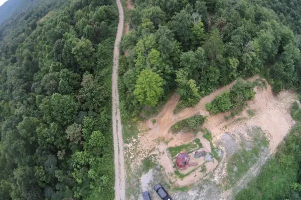 1 Straight Fork Road, Huntsville, TN 37756