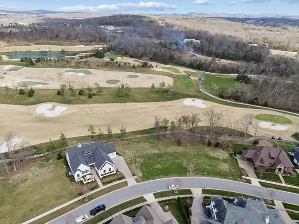 7085 Lanceleaf Dr, College Grove, TN 37046