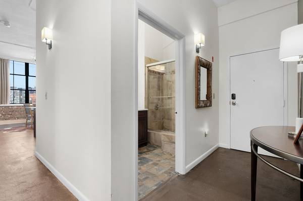 1301 Market Street #301, Chattanooga, TN 37402