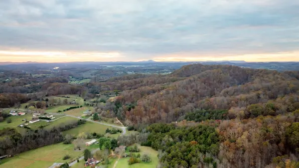 544 Ethel Beard Rd, Blountville, TN 37617