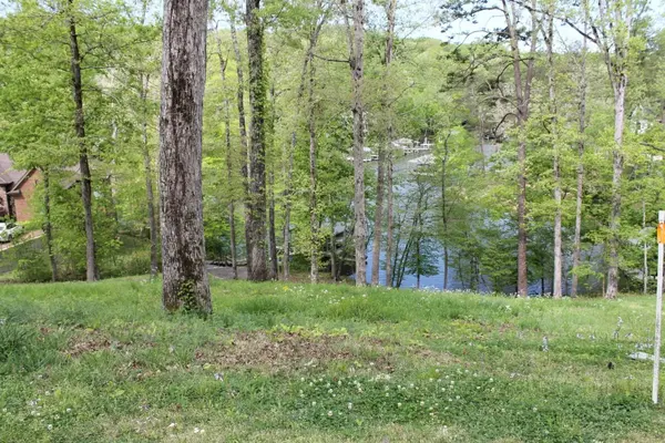 156 PORCH SWING CV, Savannah, TN 38372