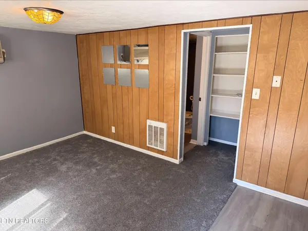 2703 Bridalwood Drive, Knoxville, TN 37917