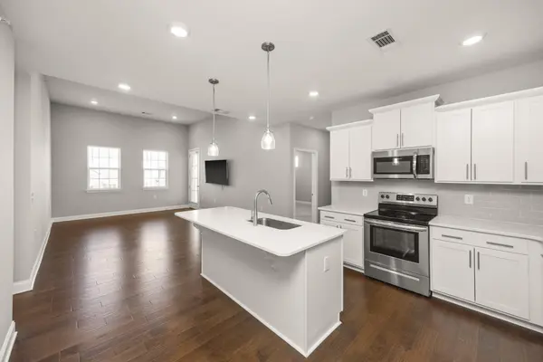 1801 Shadow Green Dr #303, Franklin, TN 37064