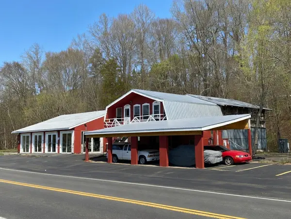 304 Main St, Red Boiling Springs, TN 37150