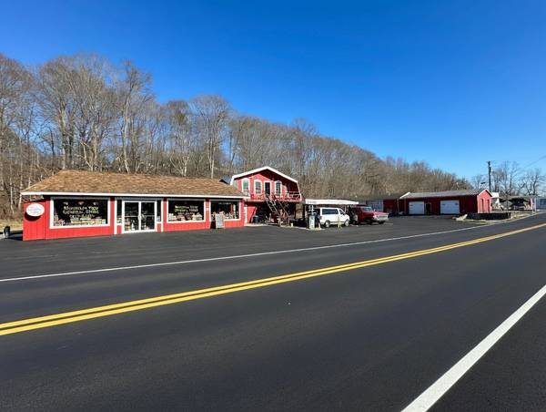 304 Main St, Red Boiling Springs, TN 37150
