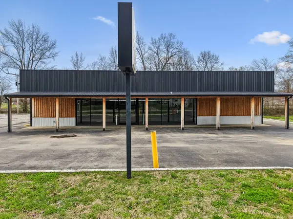 9090 US Highway 70 #E, Mc Ewen, TN 37101