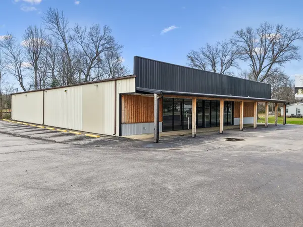 9090 US Highway 70 #E, Mc Ewen, TN 37101