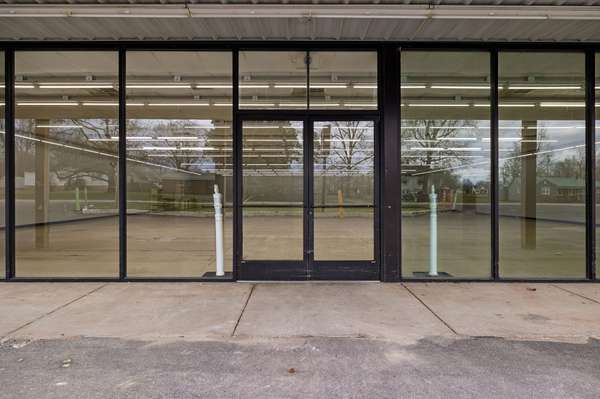 9090 US Highway 70 #E, Mc Ewen, TN 37101