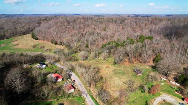 126 CARPENTER RD, Dellrose, TN 38453