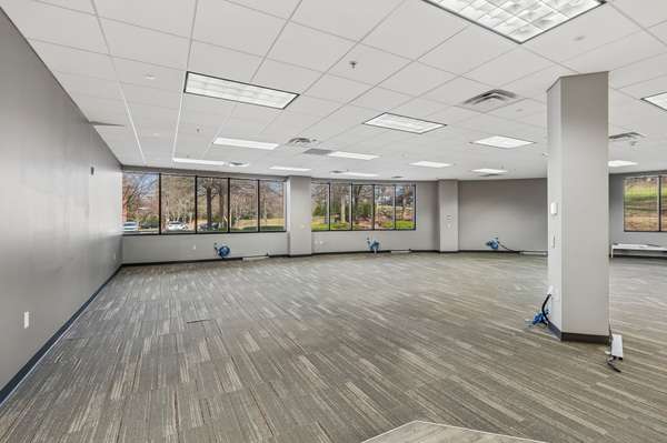 660 Bakers Bridge Ave, Franklin, TN 37067