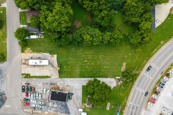 200 W 3rd St, Columbia, TN 38401