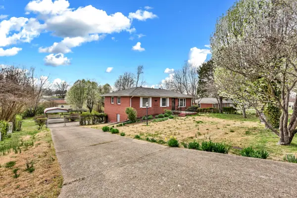 126 Lexington Dr, Clarksville, TN 37042