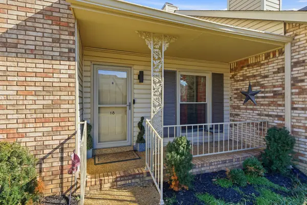 1818 Memorial Dr #Unit 18, Clarksville, TN 37043