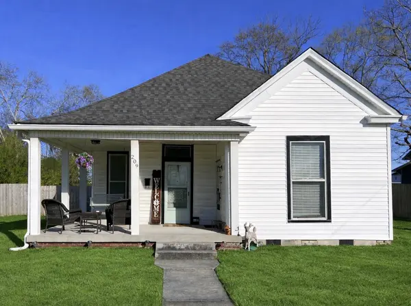 209 S Greenwood St, Lebanon, TN 37087