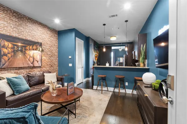 210 30th Ave #N #312, Nashville, TN 37203