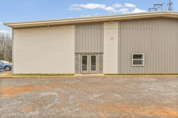1379E Ashland City Rd, Clarksville, TN 37040