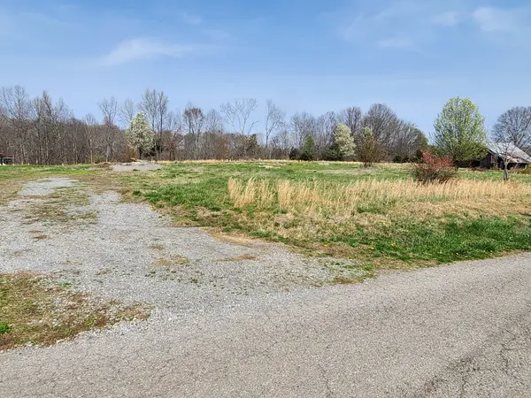 639 Houston Fielder Rd, Clarksville, TN 37043