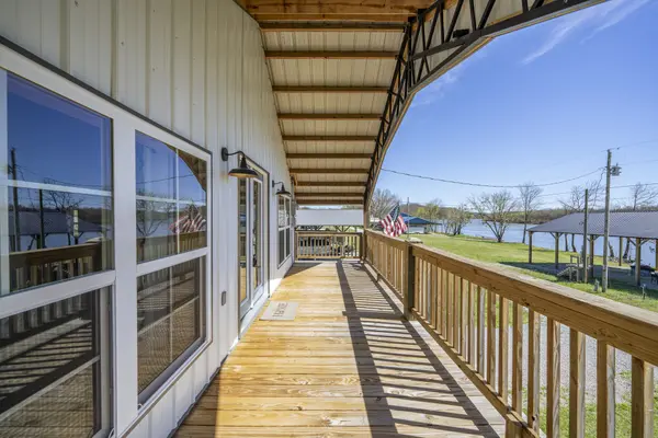 1082 WC Pickett, Clifton, TN 38425