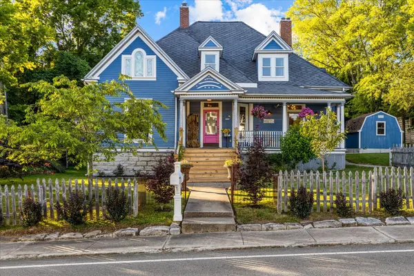 207 Main St #E, Wartrace, TN 37183