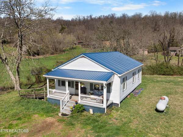 385 Hubbs Grove Rd, Maynardville, TN 37807