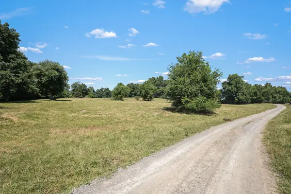 505 Philippi Rd, Wartrace, TN 37183