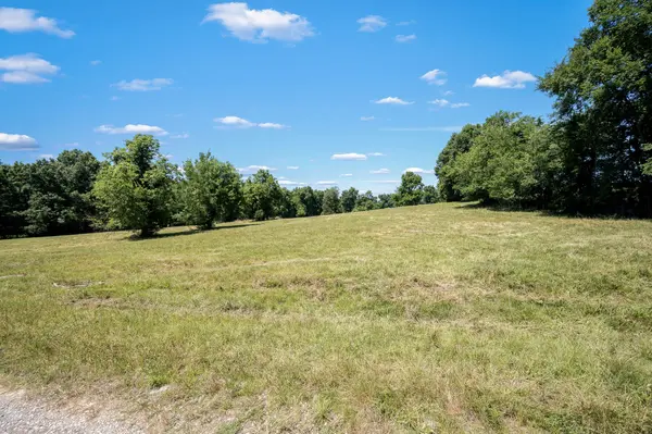 505 Philippi Rd, Wartrace, TN 37183