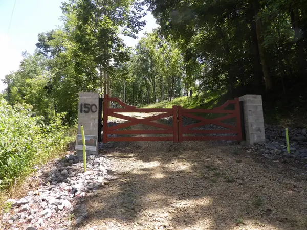 150 W John Davis Rd, Westmoreland, TN 37186