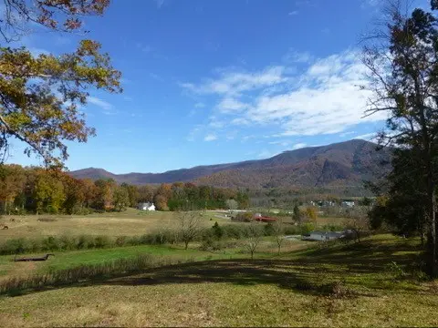 3702 Wears Valley Rd, Sevierville, TN 37862
