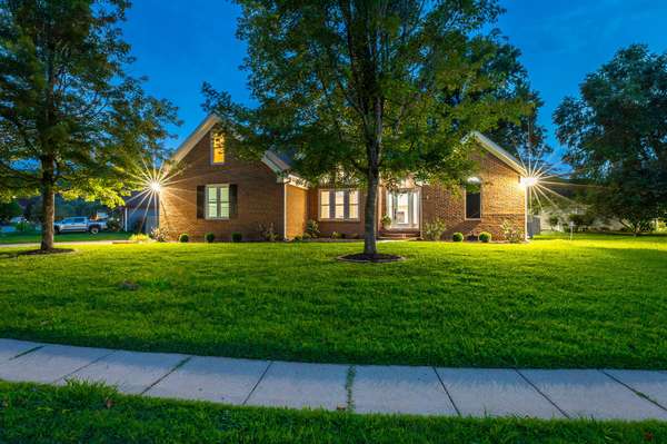 1618 Gunston Hall Road, Hixson, TN 37343