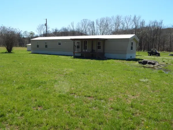 6223 Beech Creek Rd, Clifton, TN 38425