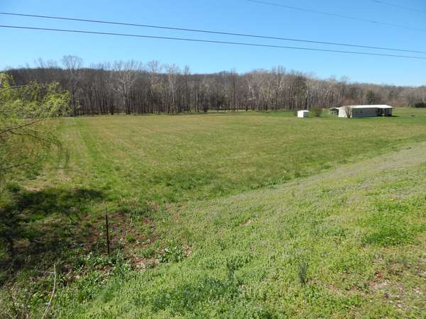 6223 Beech Creek Rd, Clifton, TN 38425