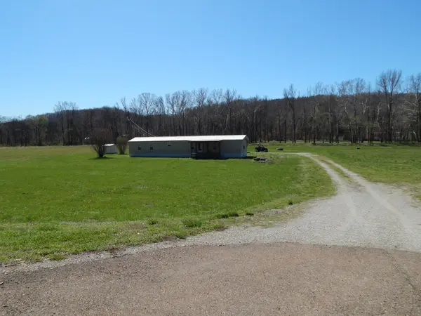 6223 Beech Creek Rd, Clifton, TN 38425