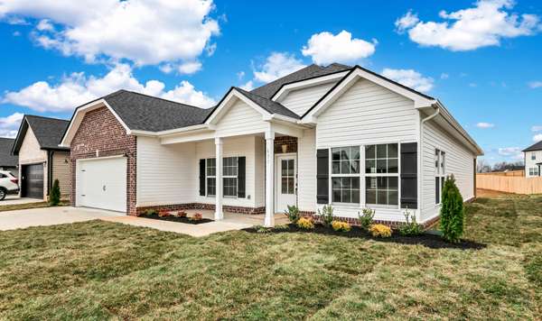 637 Woodrush Dr, Clarksville, TN 37040