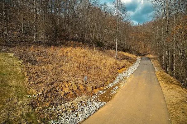 50D Crappie Lane, Hilham, TN 38568