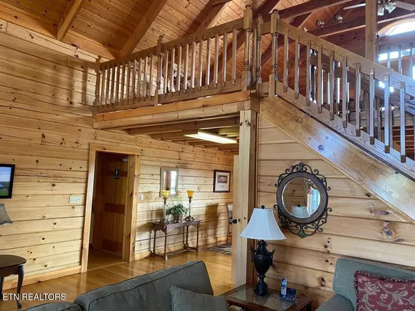 41 Bald Eagle Rd, Hilham, TN 38568