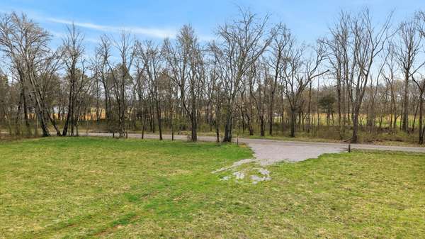 1289 Old Hopewell Rd, Castalian Springs, TN 37031