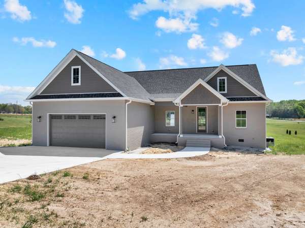 8246 AEDC RD, Estill Springs, TN 37330