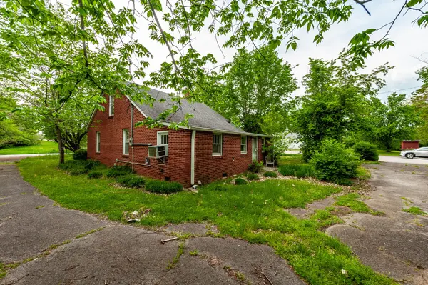215 Shivel Dr, Hendersonville, TN 37075
