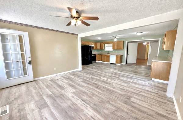 115 S Oak Dr, Collinwood, TN 38450