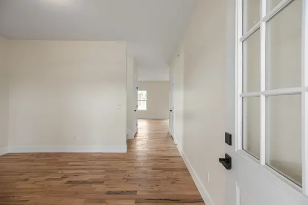 101 Hilltop Dr, Columbia, TN 38401