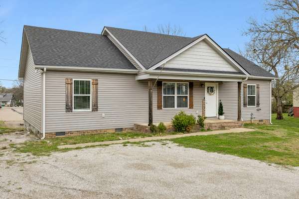 730 Cedar St, Lewisburg, TN 37091