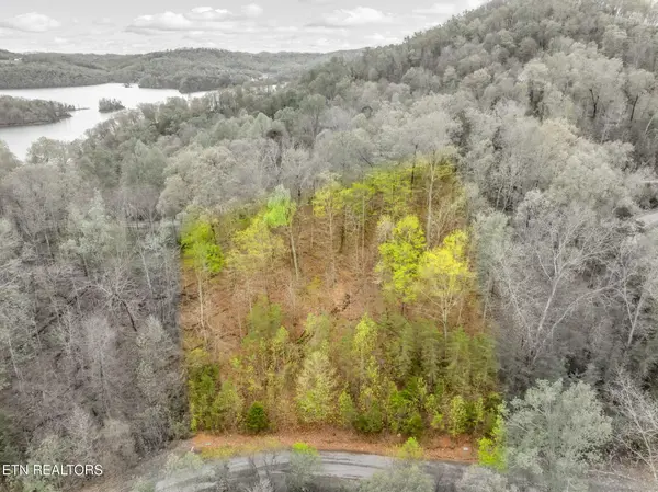 736 Russell Brothers Rd, Sharps Chapel, TN 37866