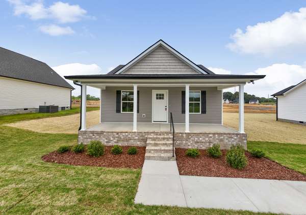 935 Wilkie St N, Mc Ewen, TN 37101