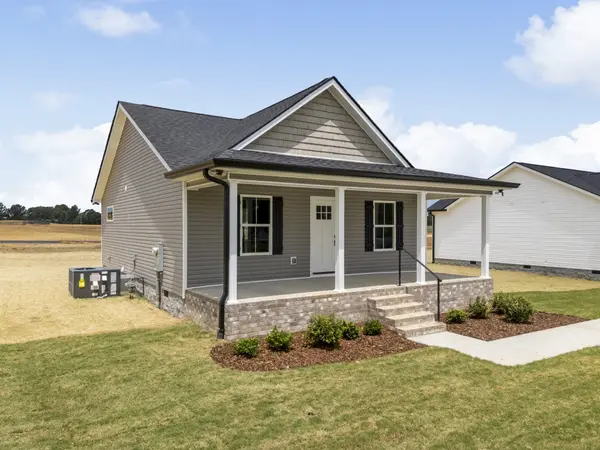 935 Wilkie St N, Mc Ewen, TN 37101
