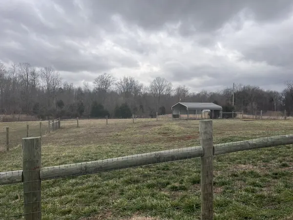 769 Hardy Rd, Cadiz, KY 42211