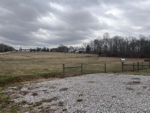 769 Hardy Rd, Cadiz, KY 42211