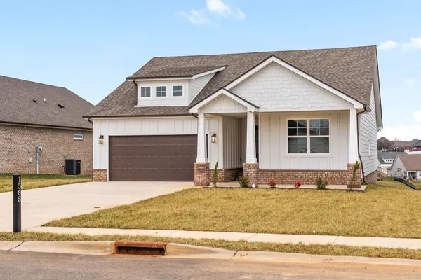926 Bankside Dr, Clarksville, TN 37043